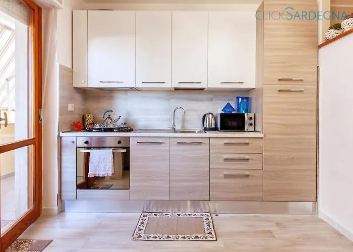 Lovely Next To The With Air Conditioning And Wifi Apartmán Alghero