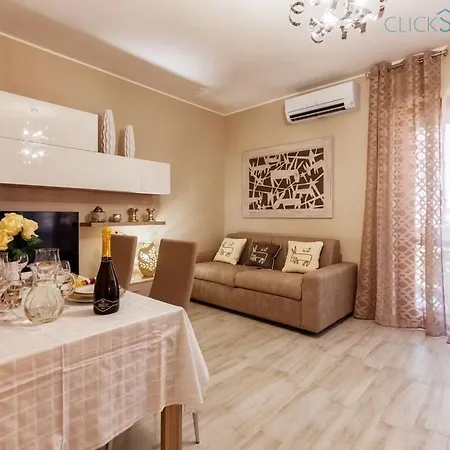 Lovely Next To The With Air Conditioning And Wifi Apartment